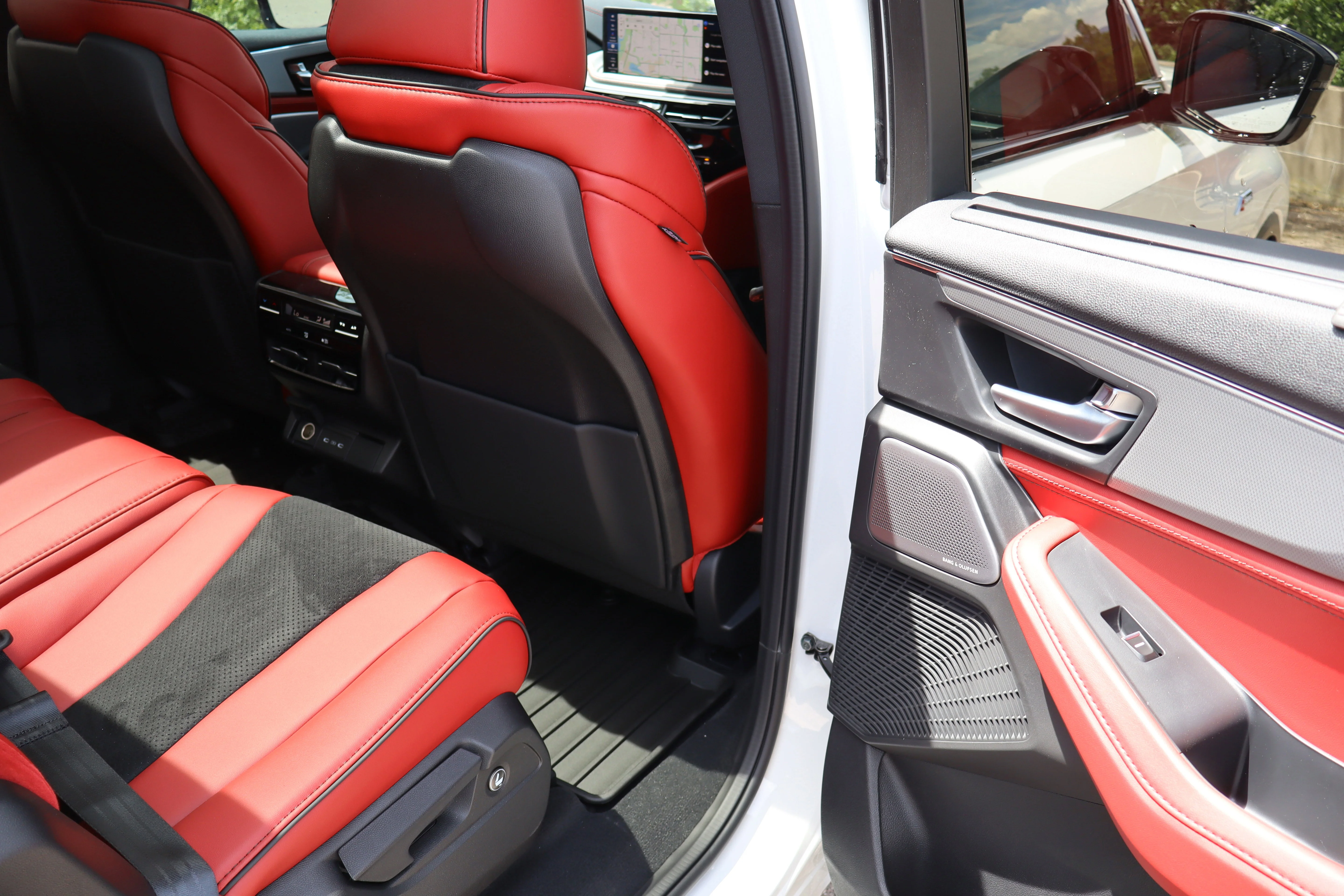New 2026 Platinum White Pearl Acura w/A-Spec Package image 32