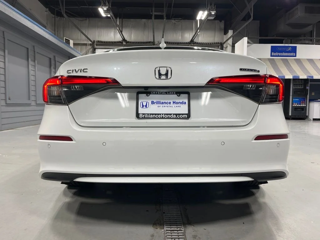 2022 Honda Civic Touring - Photo 6