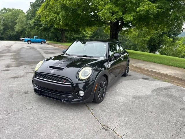 Used 2019 Black MINI Classic image 3