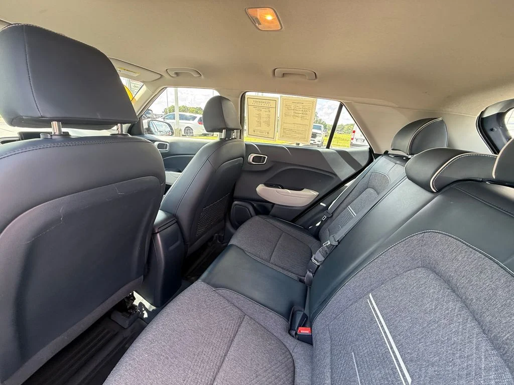 Used 2023 White Hyundai Limited image 22