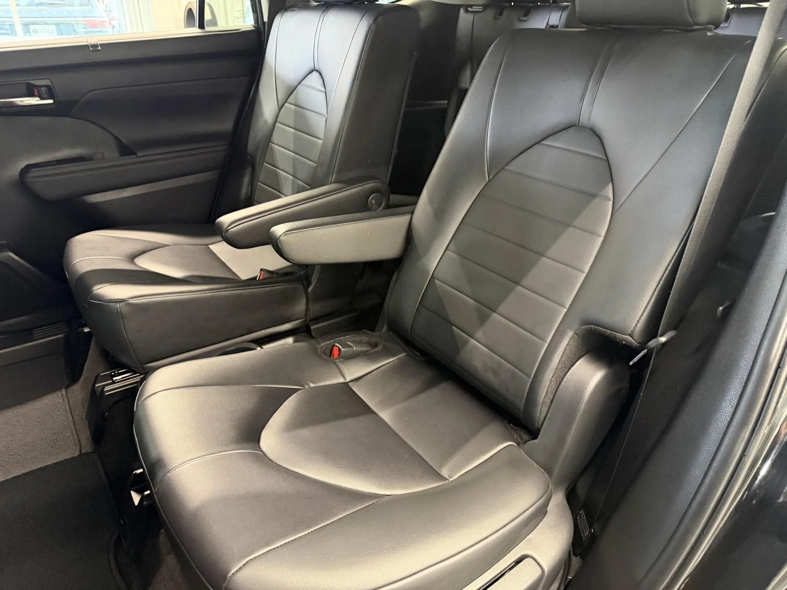 Used 2024 Midnight Black Metallic Toyota XLE image 17