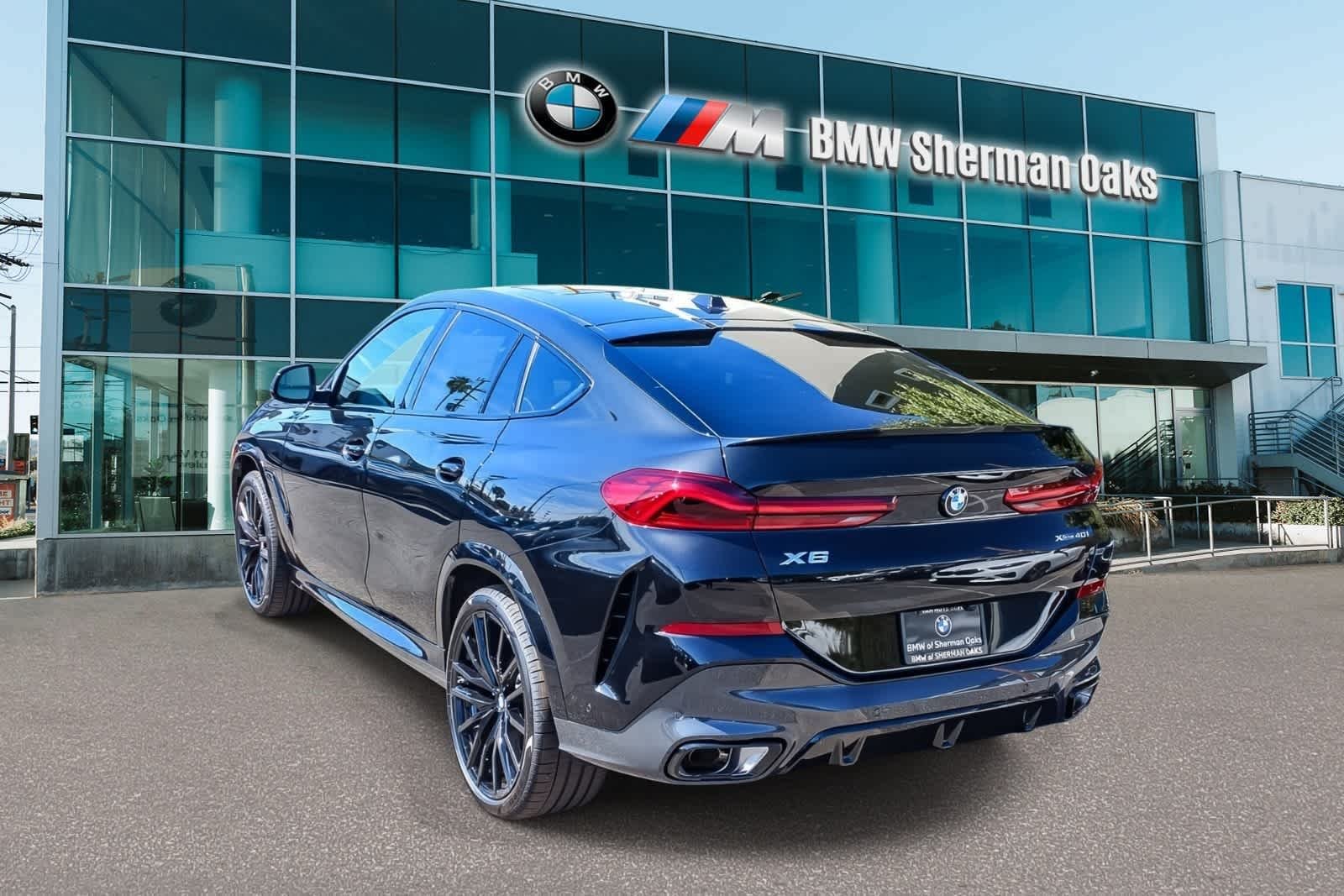 New 2026 Black Sapphire Metallic BMW xDrive40i image 6