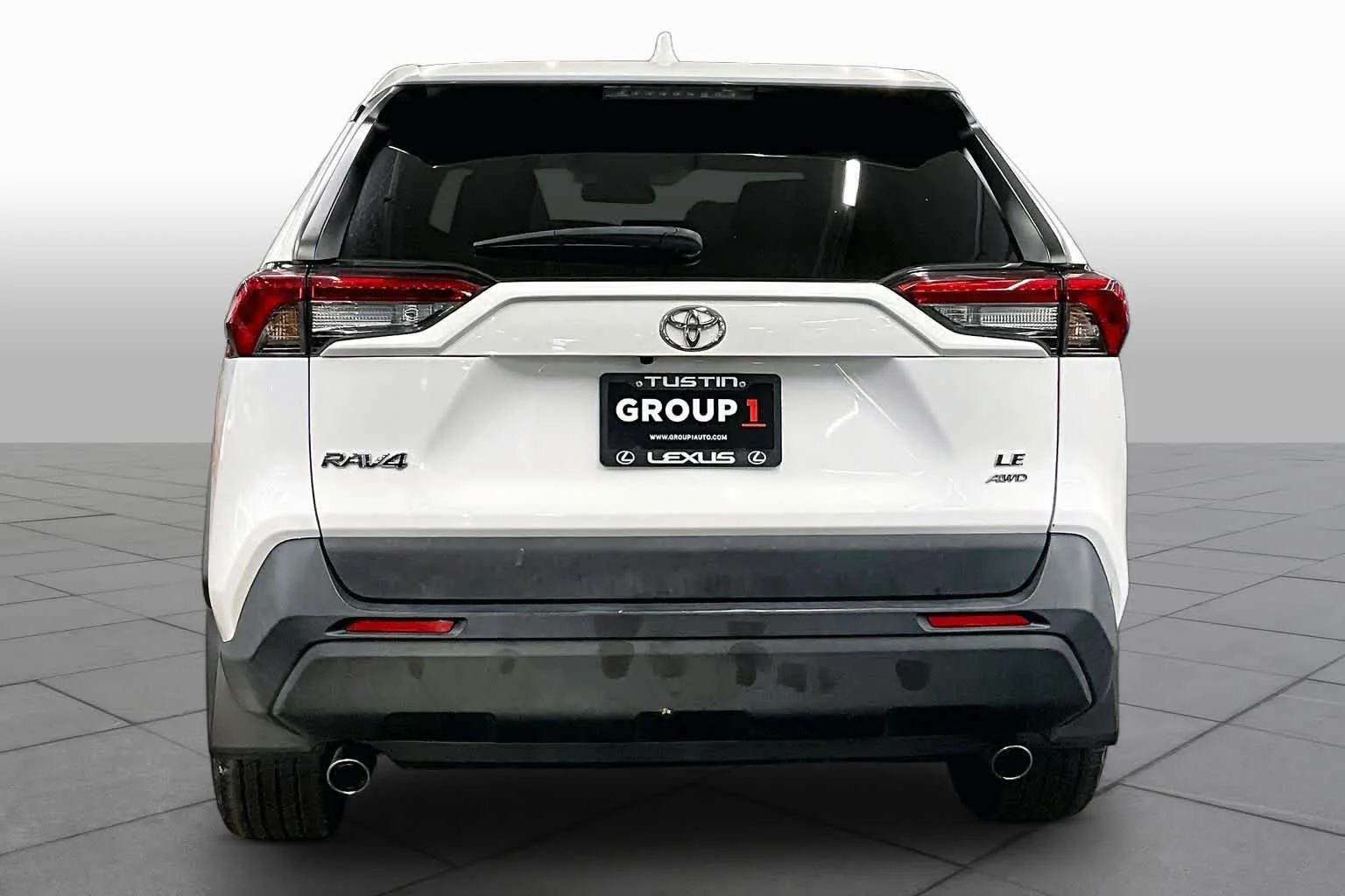 Used 2023 Ice Cap Toyota LE image 5