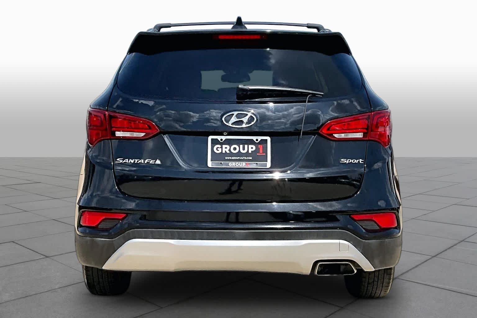 Pre-Owned 2017 Hyundai Santa Fe Sport 2.4L