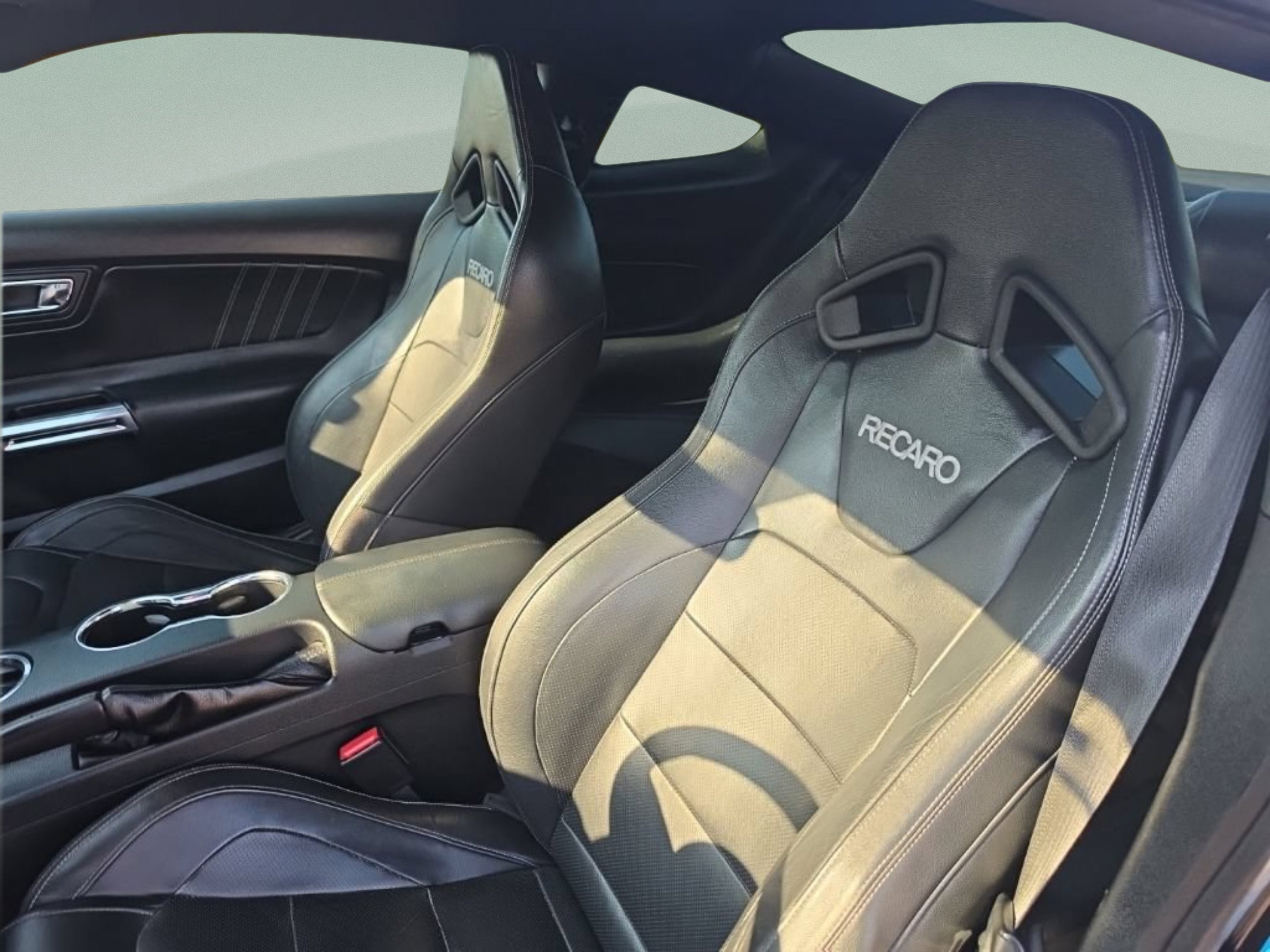 Used 2015 Black Ford GT Premium image 24