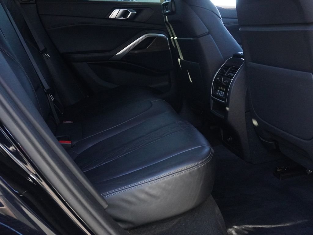 Used 2023 Black BMW xDrive40i image 32