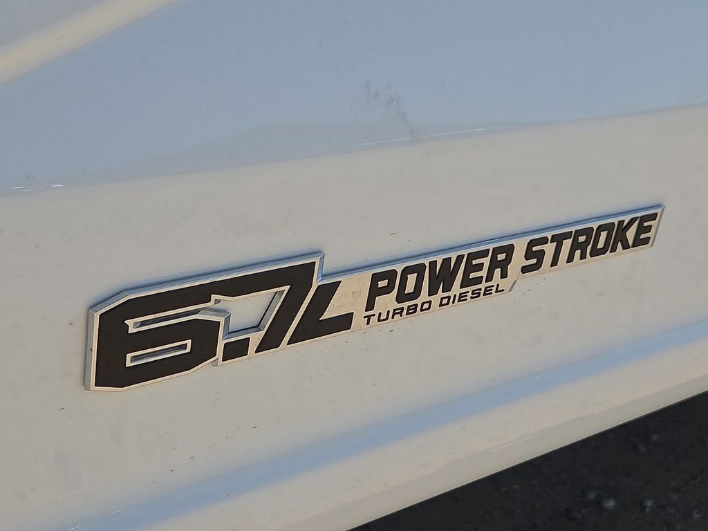 New 2026 White Ford F350 4X4 CREW/C image 15