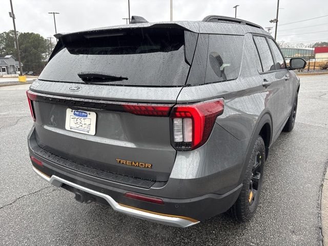 New 2026 Carbonized Gray Metallic Ford Tremor image 45
