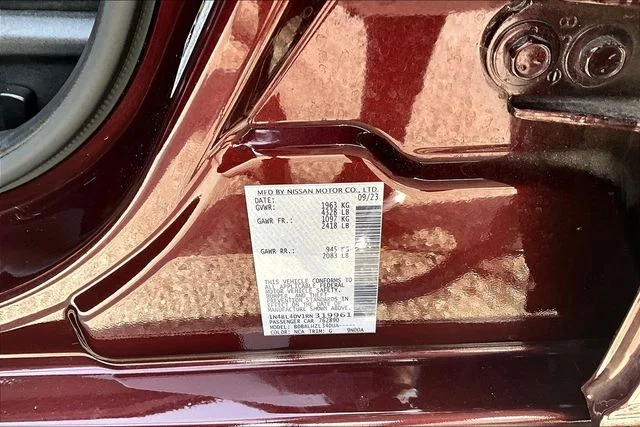 Used 2024 Red Nissan 2.5 SV image 16