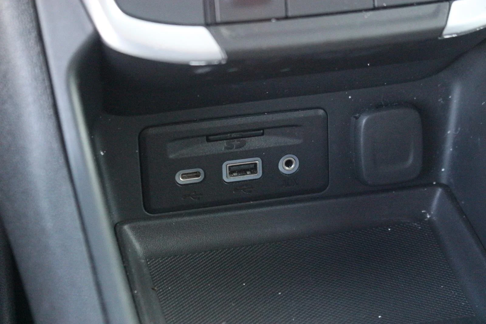 Used 2023 Sterling Metallic GMC SLE image 29