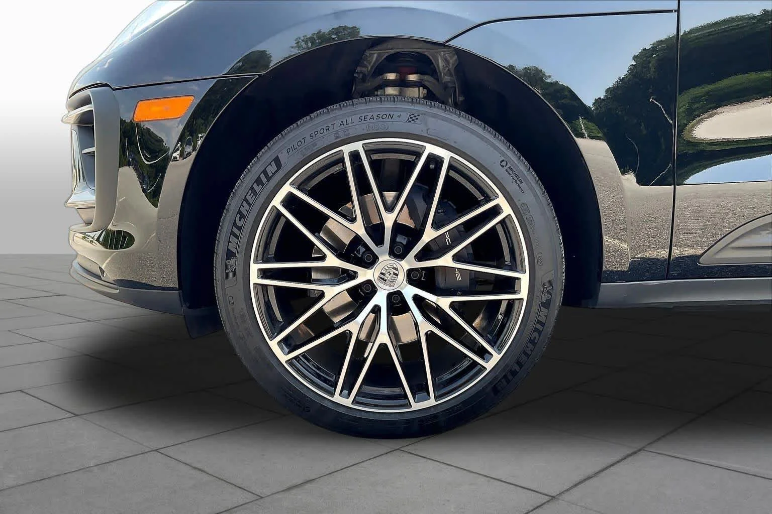 Used 2023  Porsche T image 11