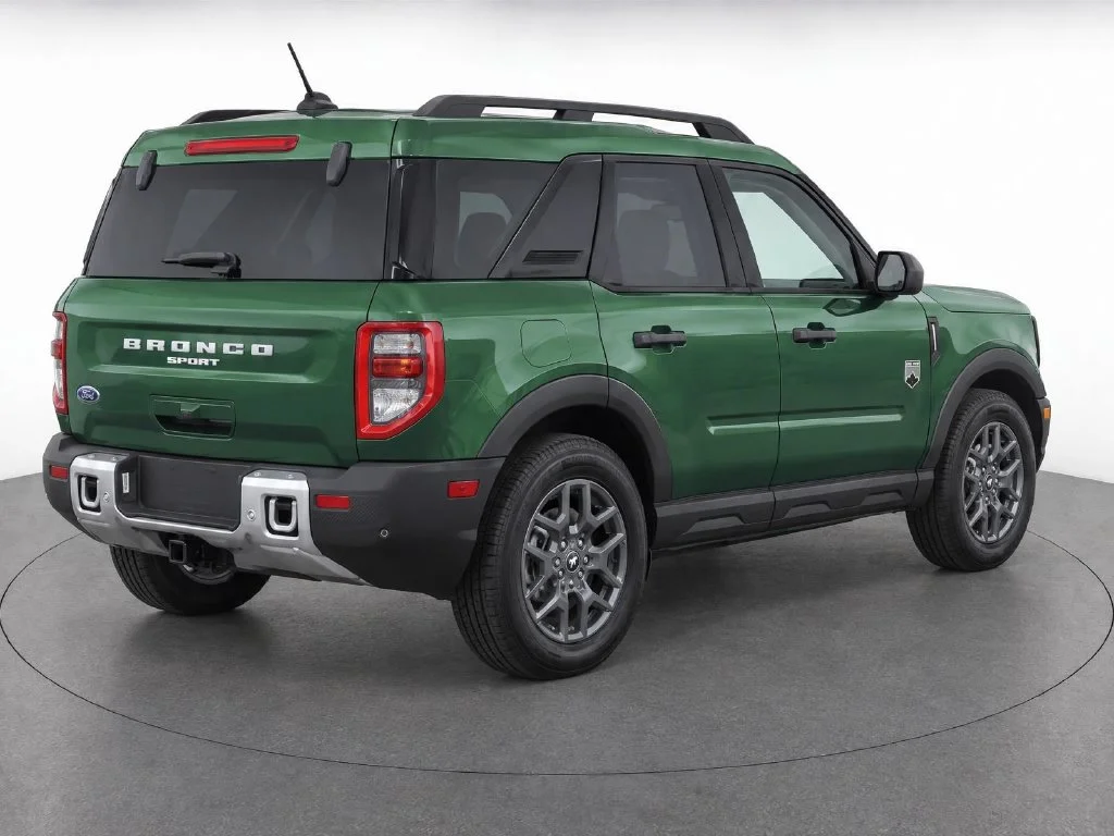 Used 2025 Green Ford Big Bend image 3