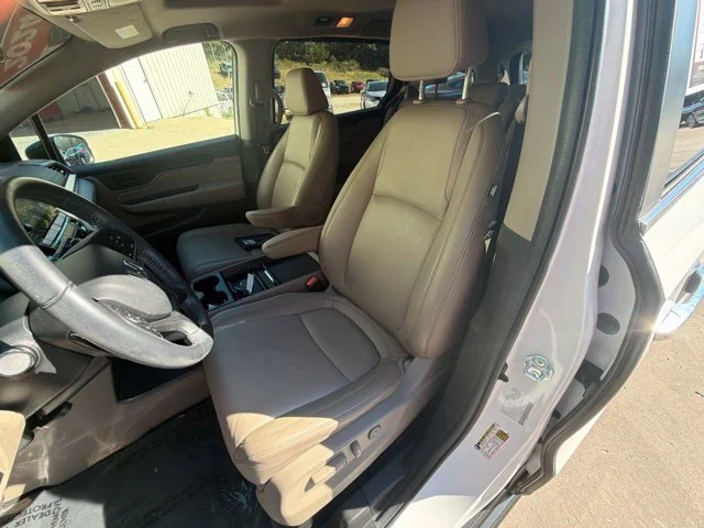 Used 2024 White Honda EX-L image 20