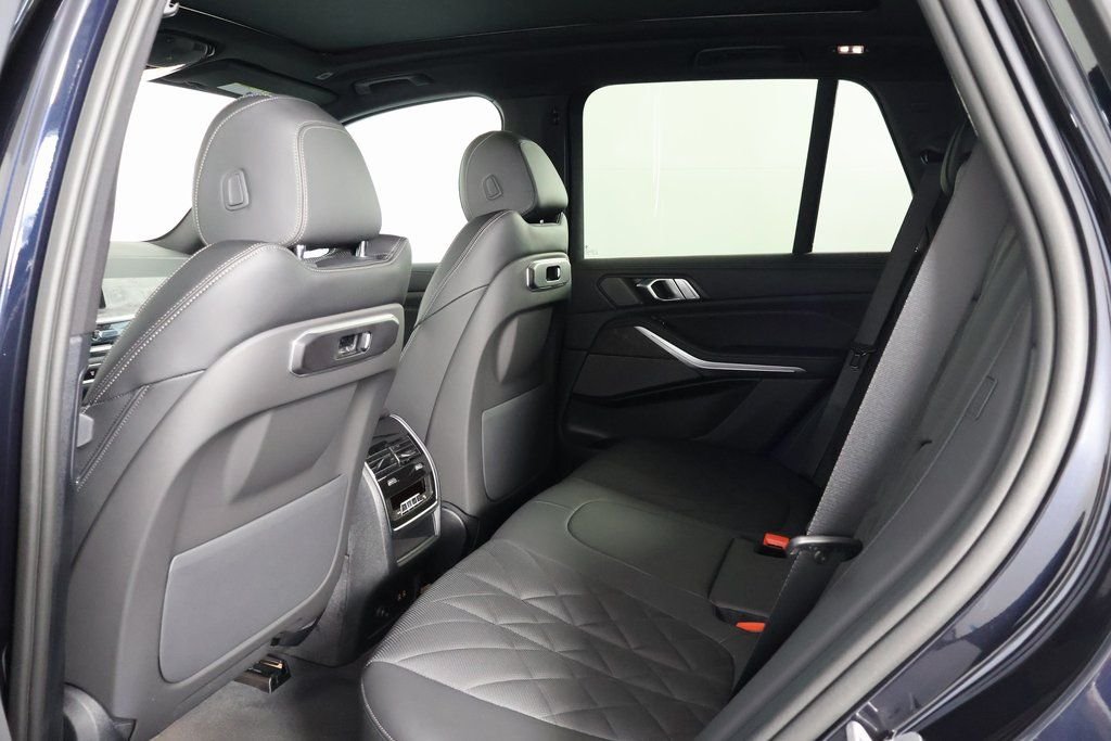 New 2026 Carbon Black Metallic BMW xDrive50e image 6