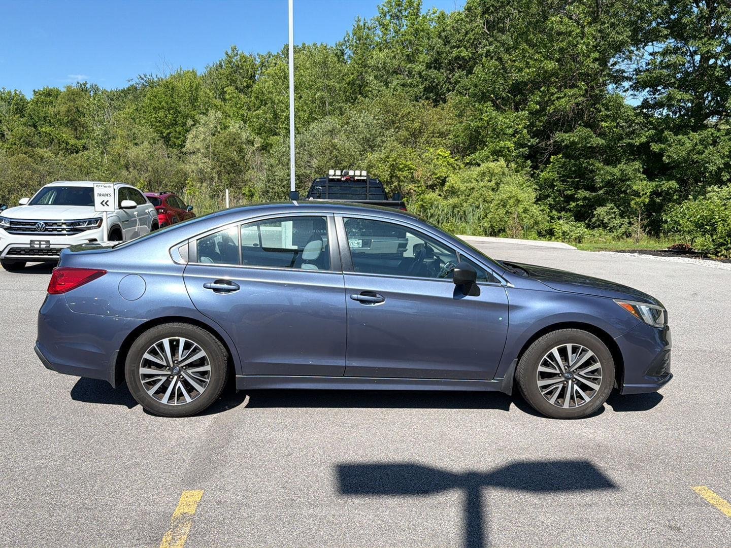Used 2018 Twilight Blue Metallic Subaru 2.5i image 3