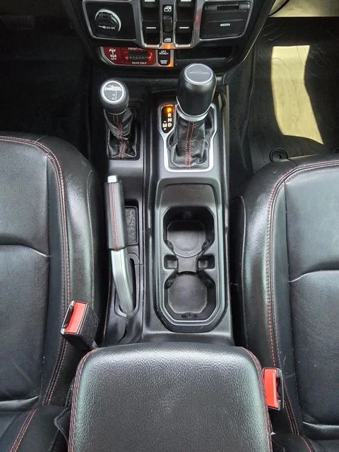 Used 2022 Black Jeep Rubicon image 39