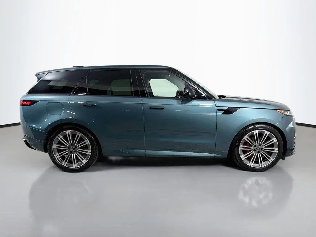 Certified Used 2025 Green Land Rover Dynamic SE image 4
