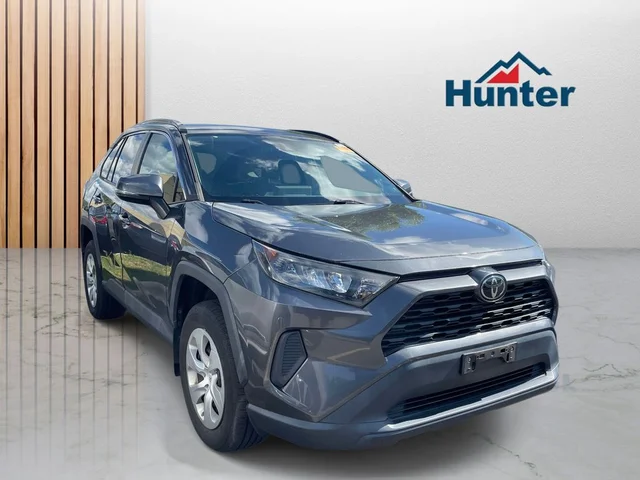 2020 Toyota RAV4 LE