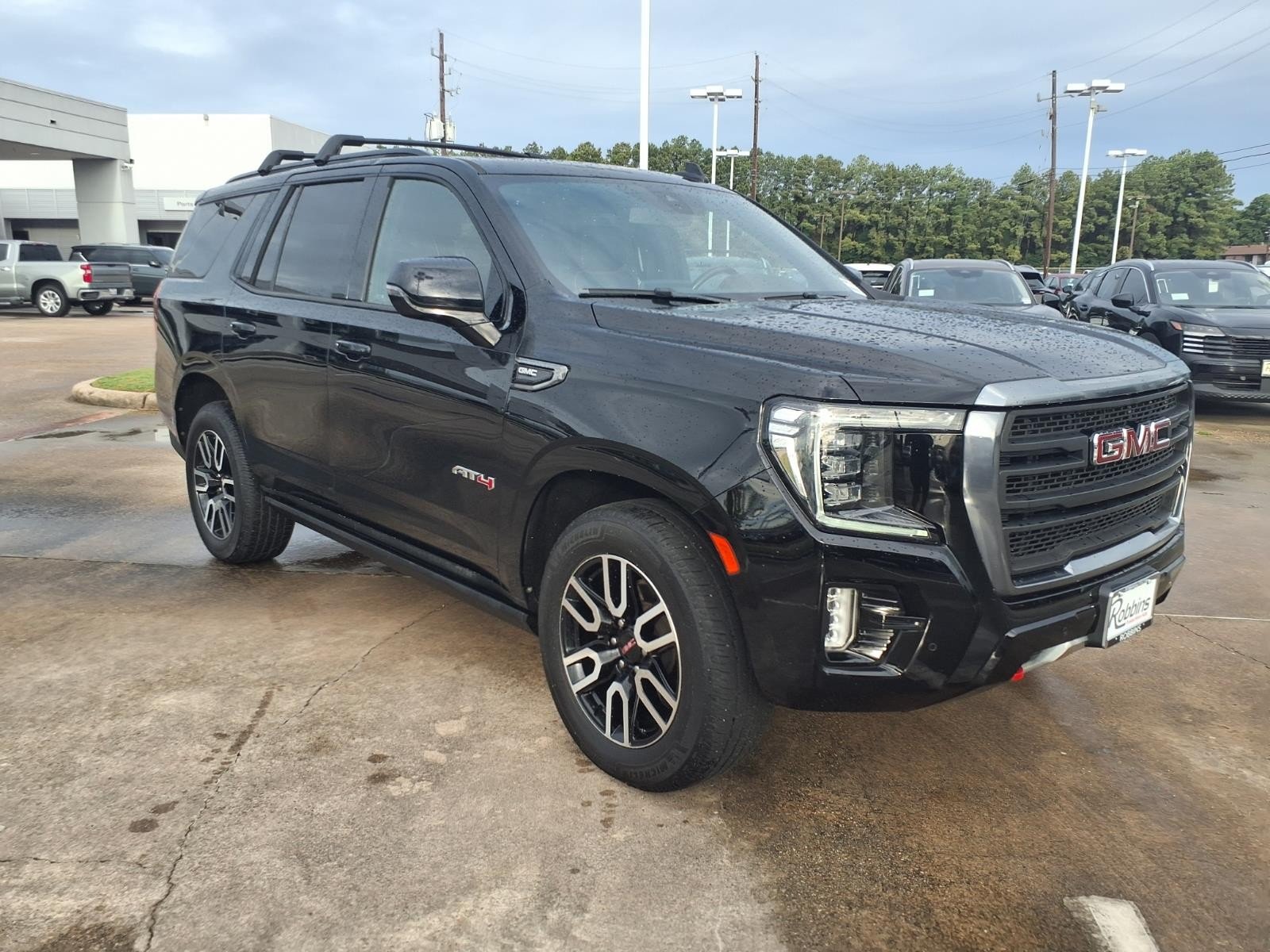 2022 GMC Yukon photo 3 of 28