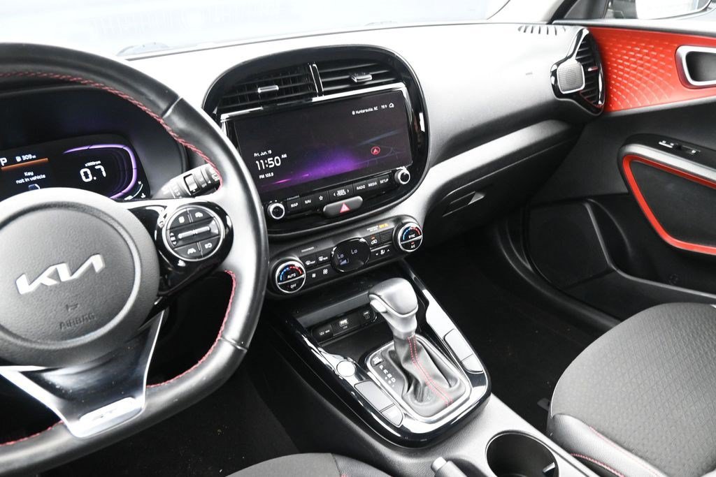Used 2023 Gravity Gray Kia GT-Line image 13