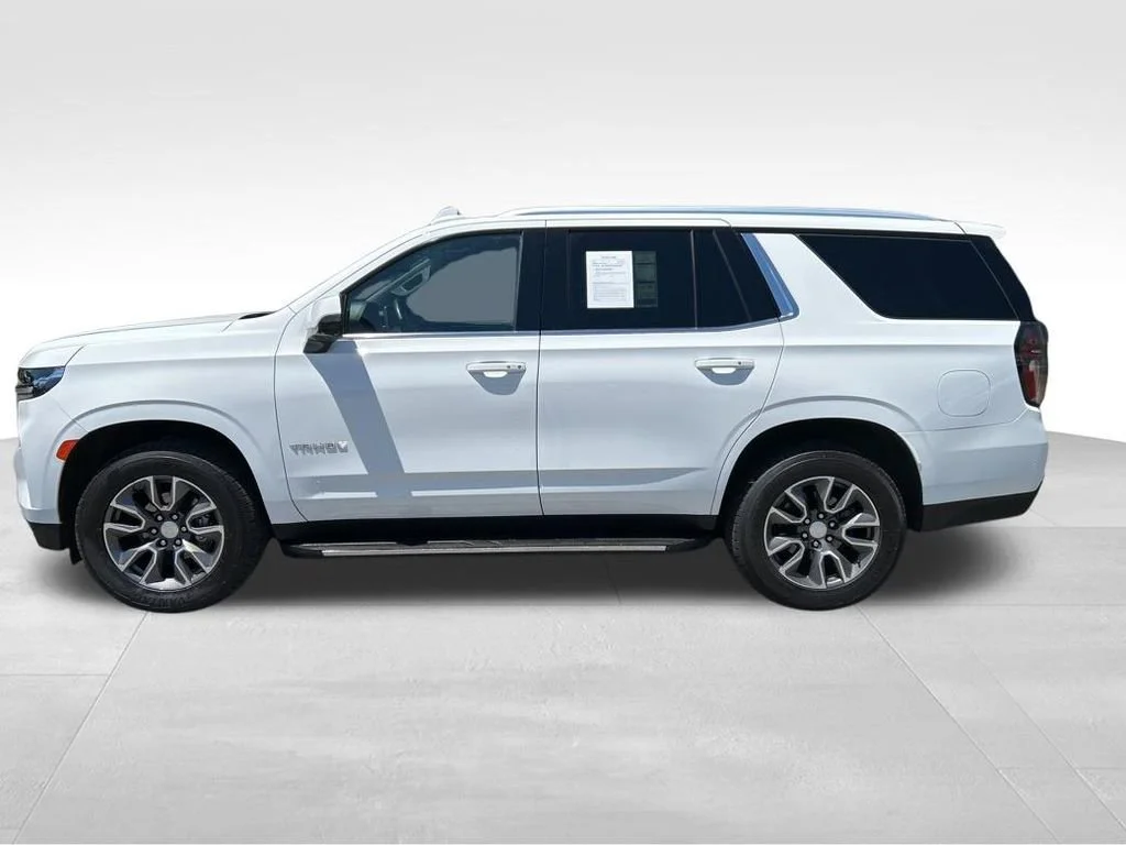 Used 2023 Summit White Chevrolet LT image 3