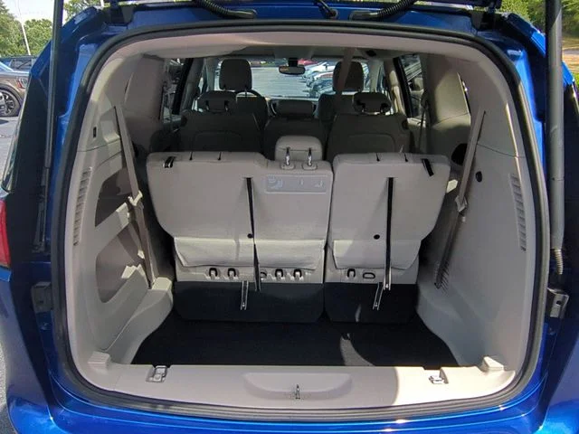Used 2019 Blue Chrysler Touring L image 32