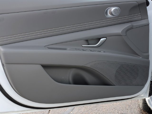 2026 Hyundai Elantra SEL Sport - Photo 12