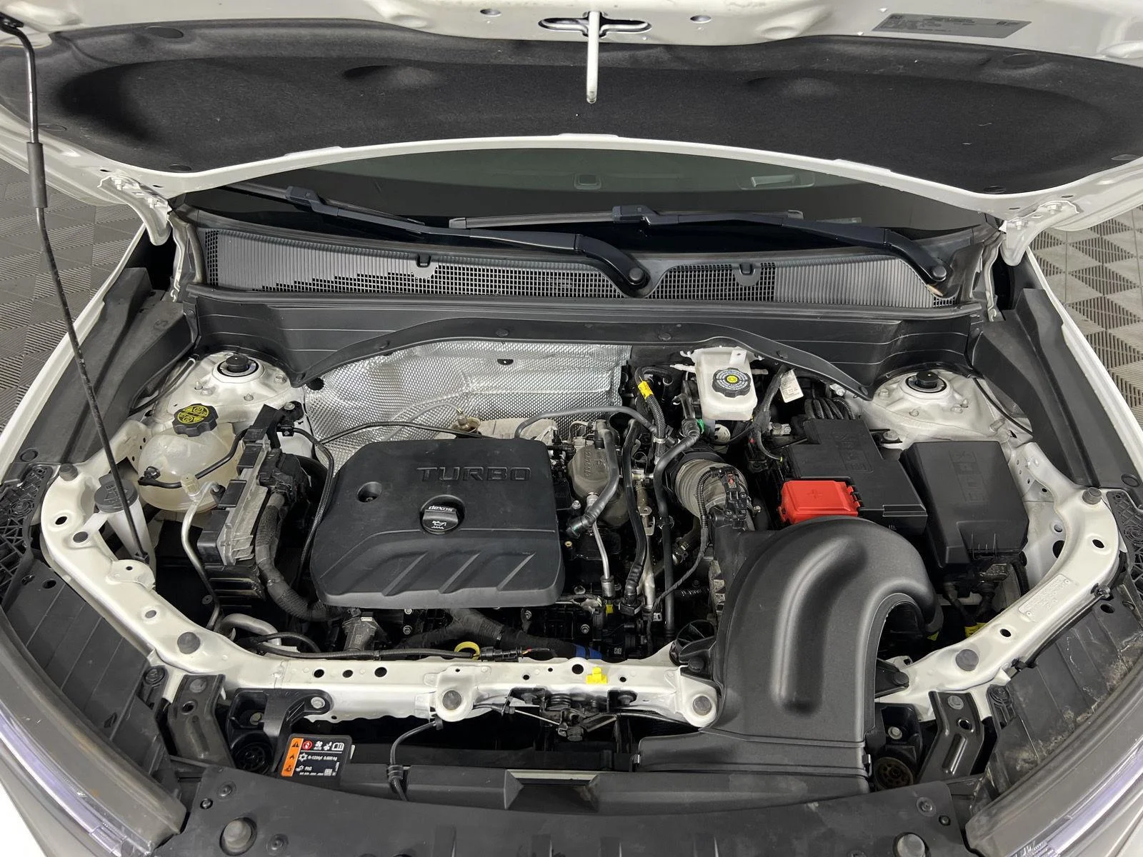 Used 2023 Summit White Chevrolet LT image 3