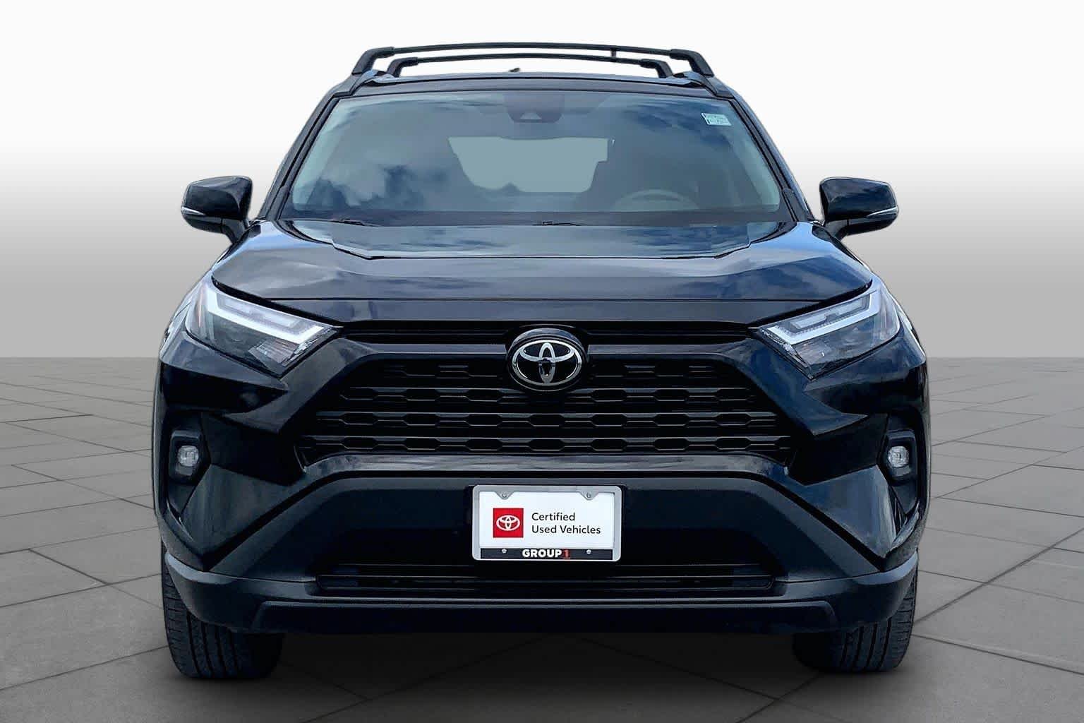 Used 2023 Midnight Black Metallic Toyota XLE Premium image 4