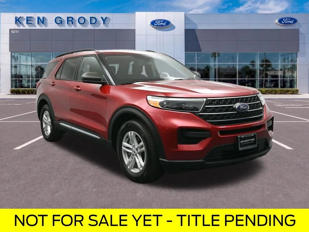 Used 2023 Red Ford XLT image 1
