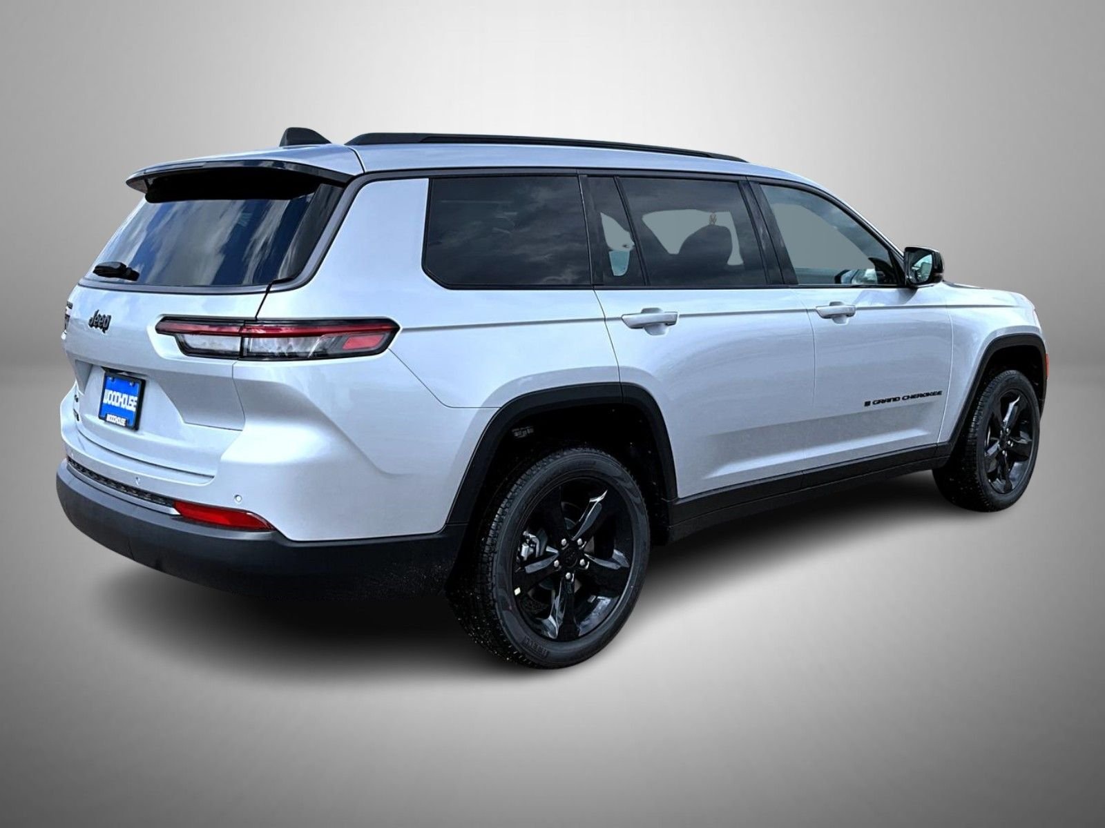 New 2026 Silver Zynith Exterior Paint Jeep Limited image 5