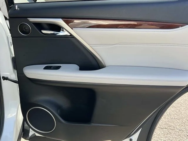 Used 2018 White Lexus 350L image 24