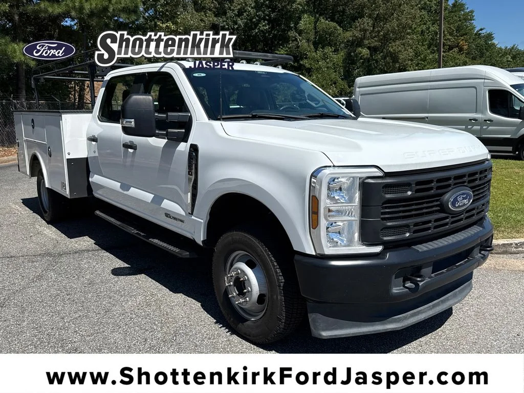2024 Ford F-350 Super Duty Chassis Cab