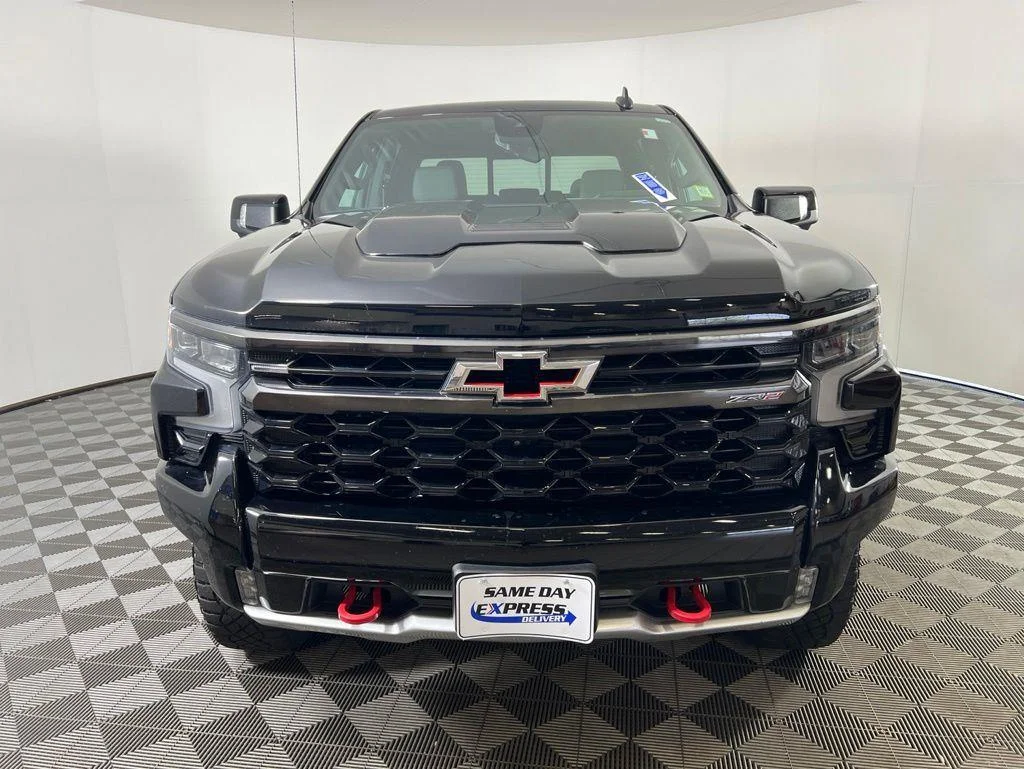 Used 2023 Black Chevrolet ZR2 image 30