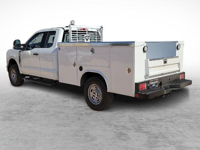 New 2026 Oxford White Ford F-250® XL image 32