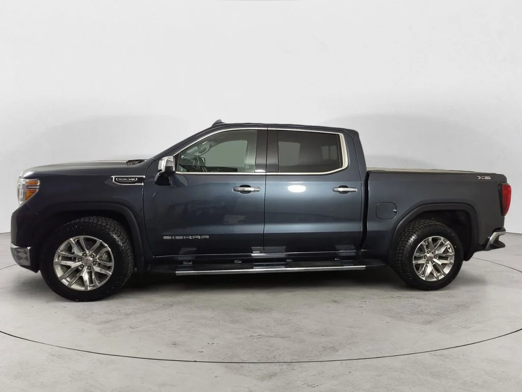 Used 2020 Blue GMC SLT image 2