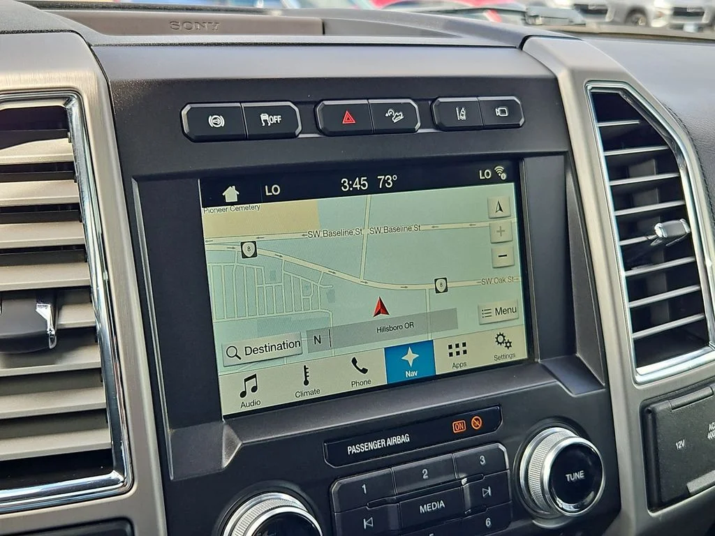Used 2017 White Ford Platinum image 18