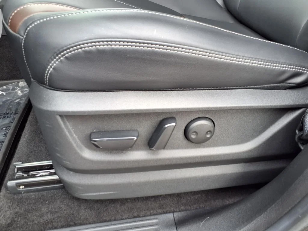 Used 2026 Gray Nissan SL image 22