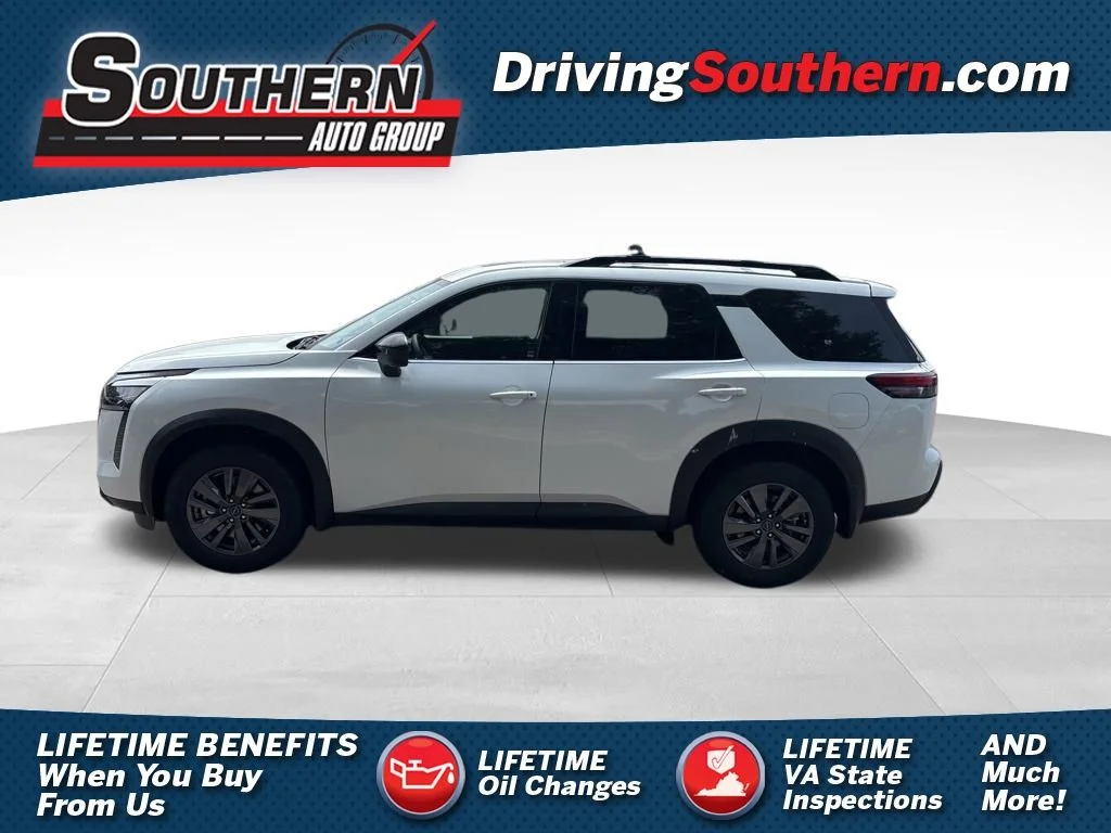 New 2026 Everest White Pearl TriCoat Nissan SV image 1