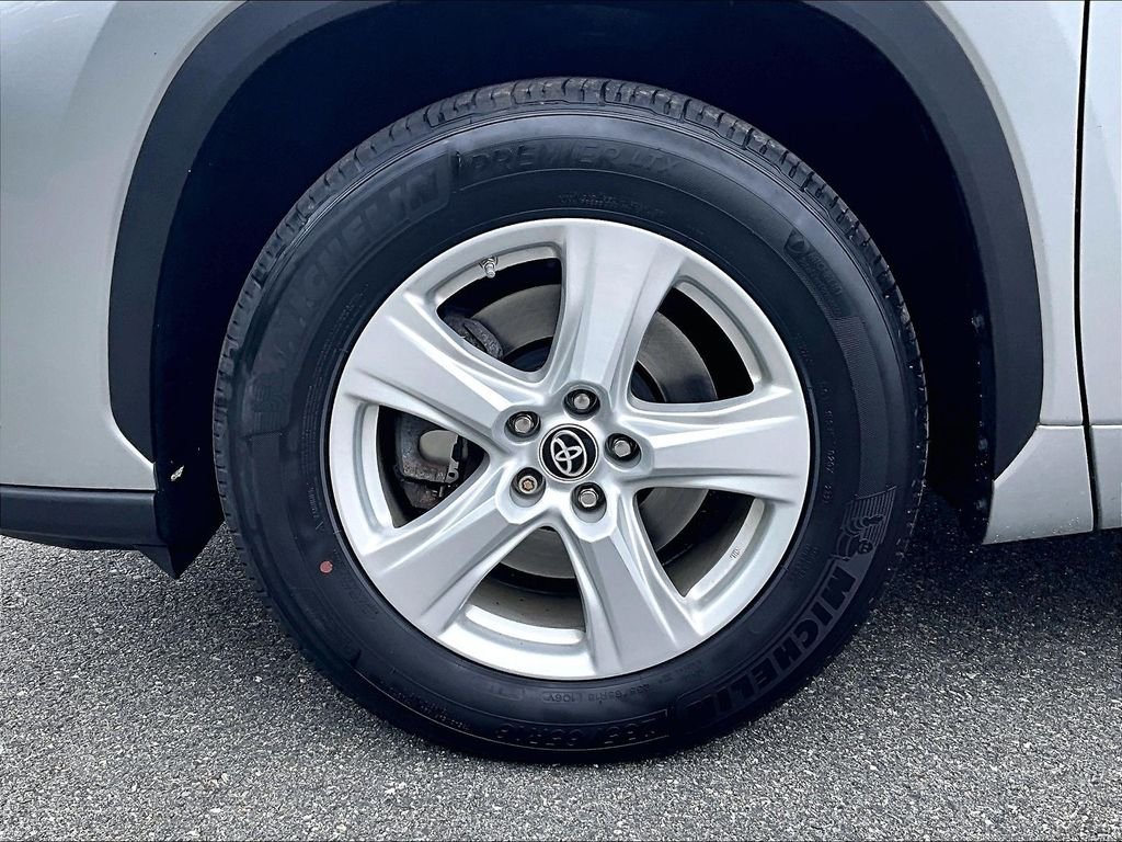 Used 2023 Silver Toyota LE image 7