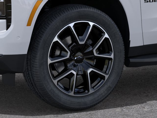 2026 Chevrolet Suburban photo 9 of 33