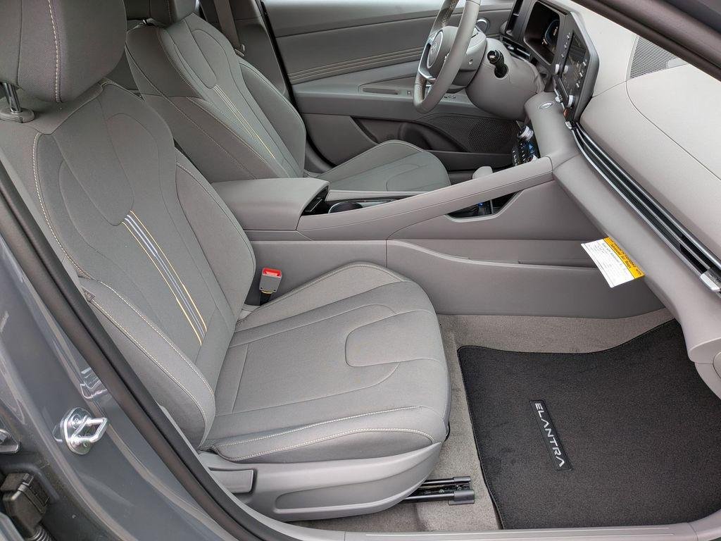 New 2026 Gray Hyundai SEL Sport image 28