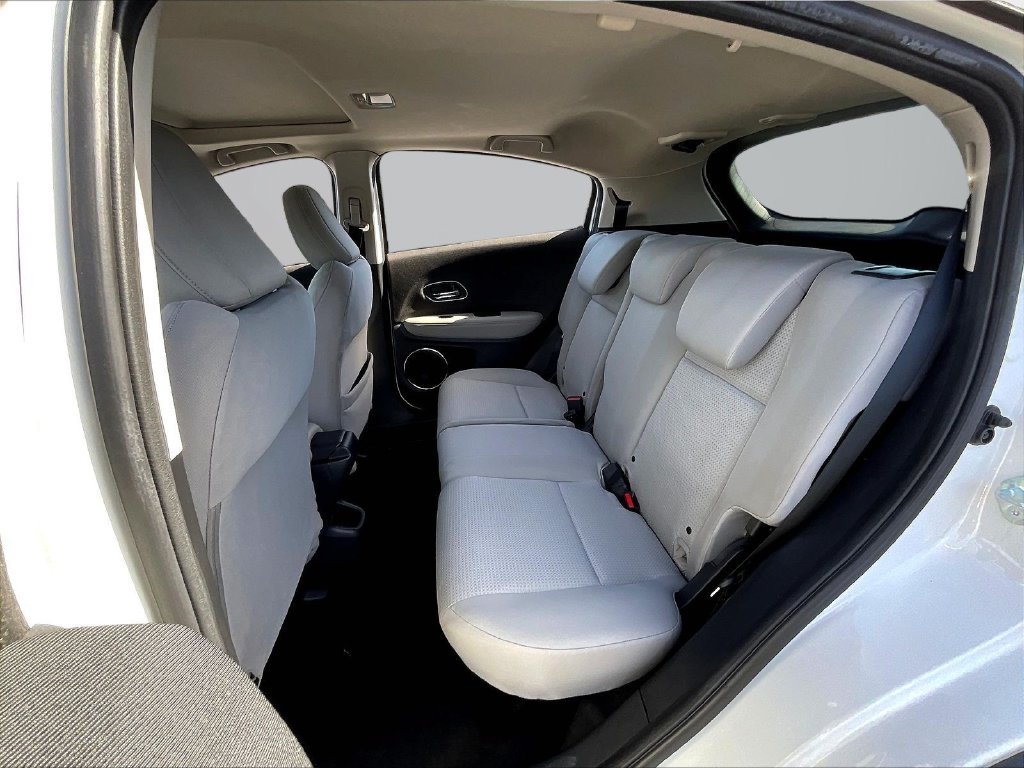 Used 2021  Honda EX image 22