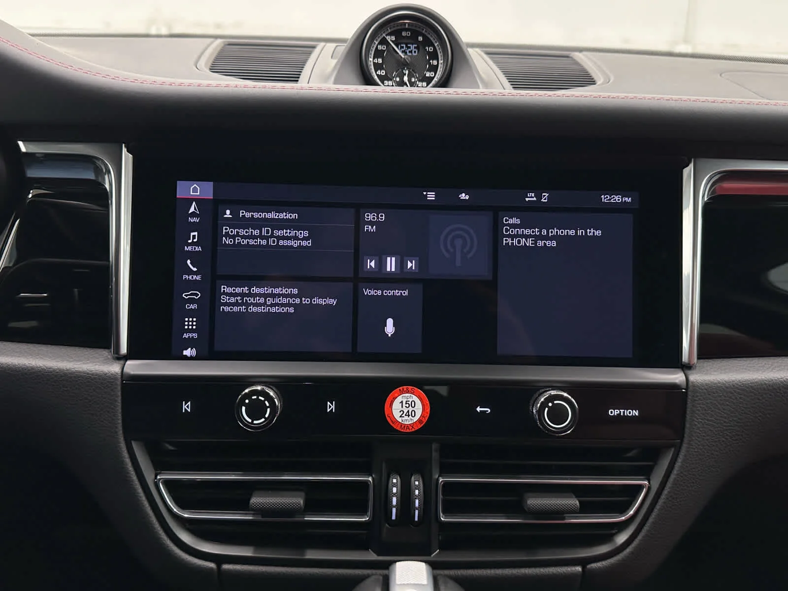 2024 Porsche Macan S - Photo 32