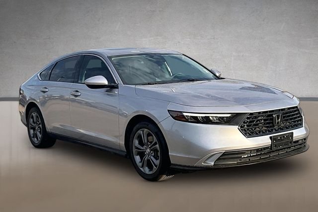 Used 2023 Silver Honda EX image 8