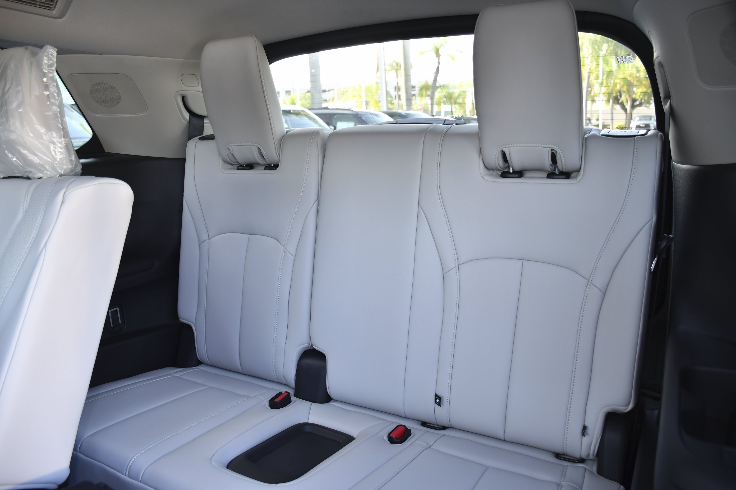 New 2027 HARBOR GRAY INFINITI Luxe AWD image 20