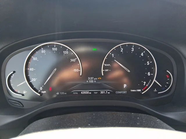 Used 2019 Black BMW sDrive30i image 7
