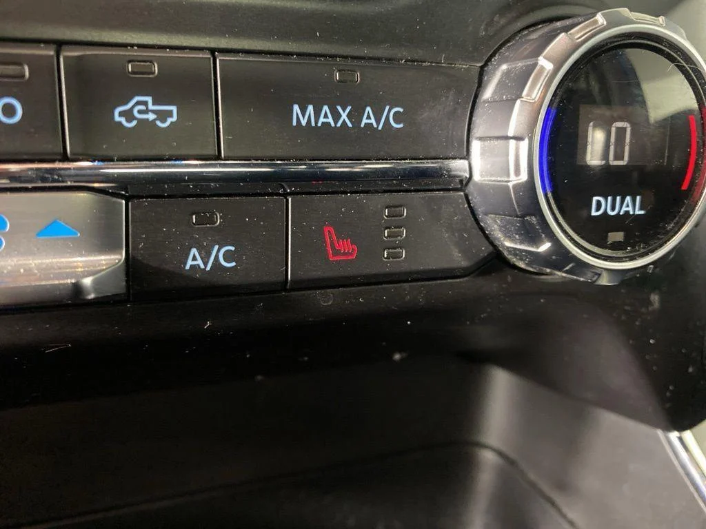 Used 2021 Blue Metallic Ford XLT image 18