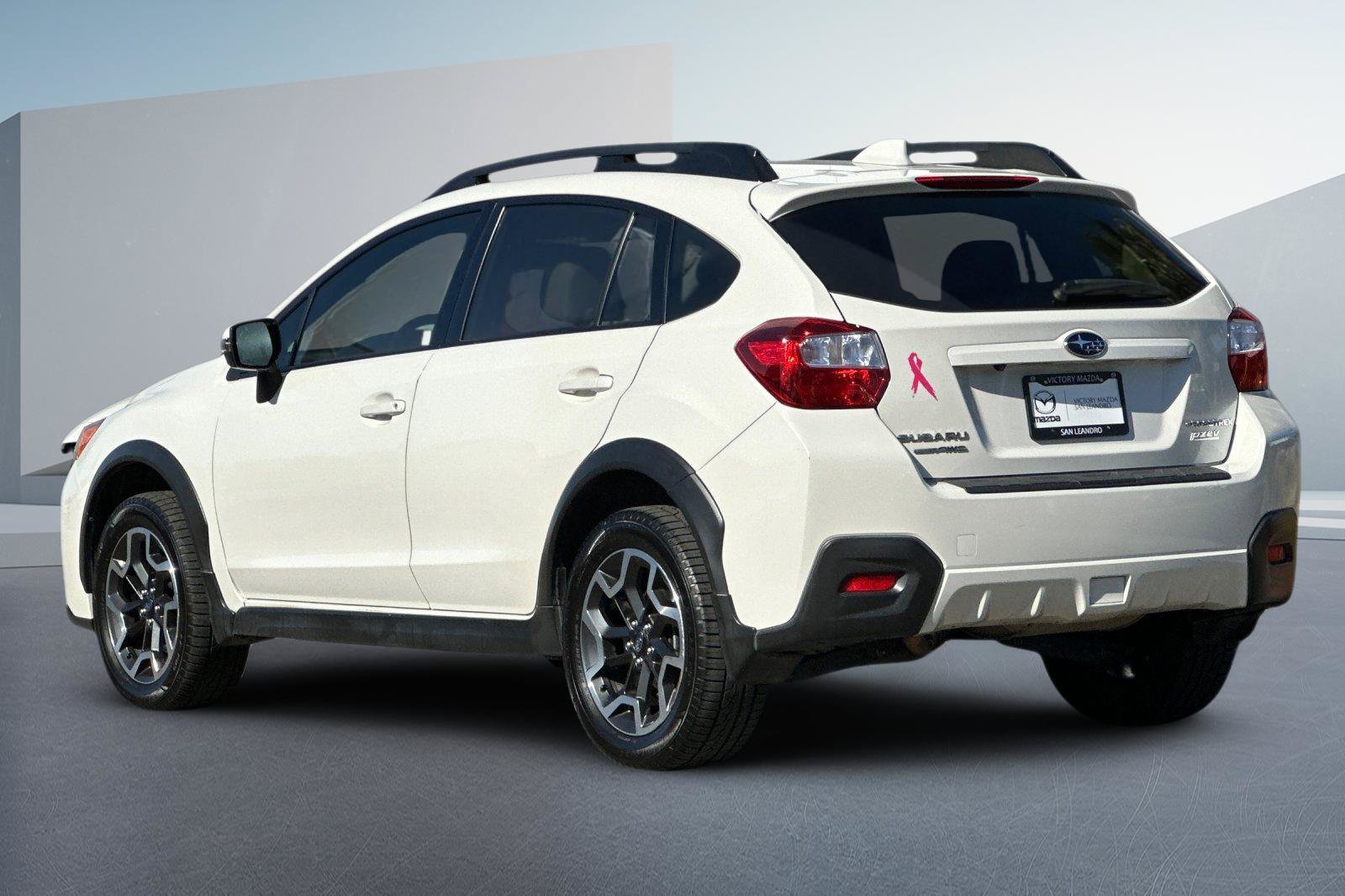 Used 2016 White Subaru 2.0i Limited image 6