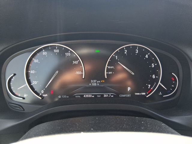 Used 2019 Black BMW sDrive30i image 7